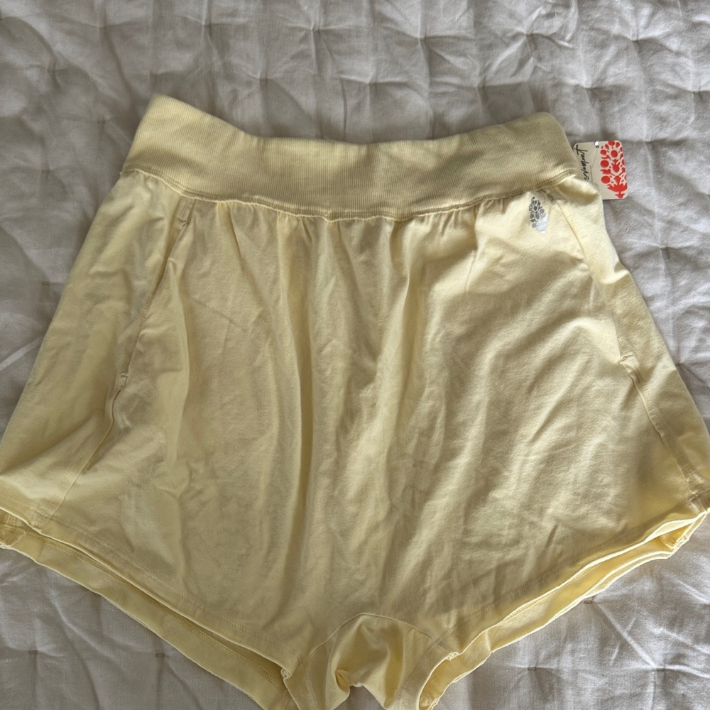 Free people FP movement shorts - lt yellow - NWT - size medium